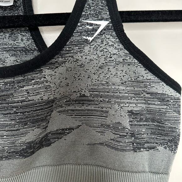 Gymshark Women's Black + Gray Printed Adapt Ombre Seamless Sports Bra S‎ - Picture 3 of 4